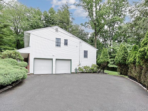 4th image of 32 Newport Avenue