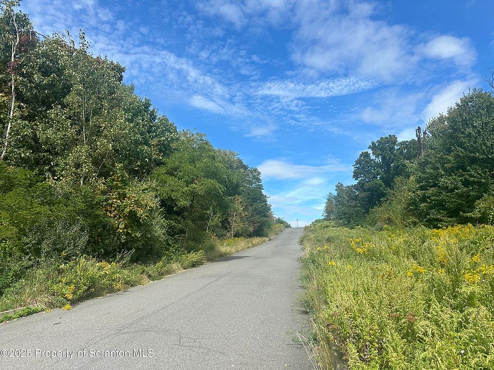 2nd image of Roanoke Ln