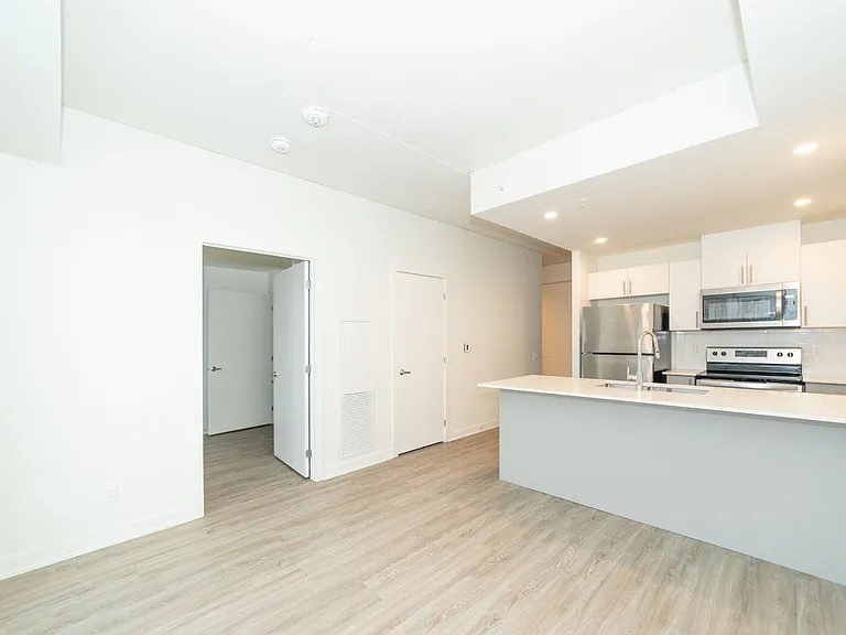 353 Gardner St — Photo 10