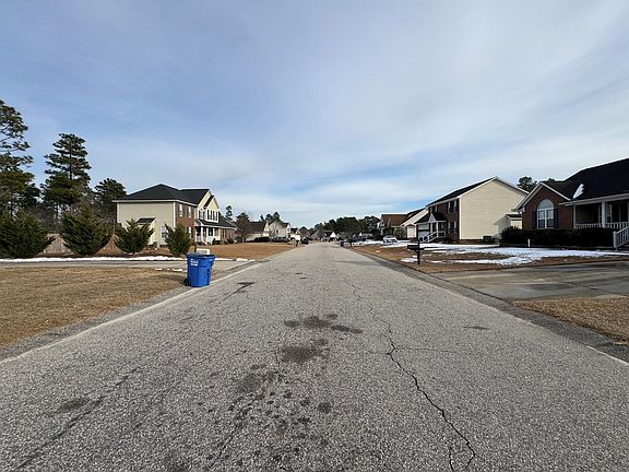 5th image of 121 Blue Water Dr