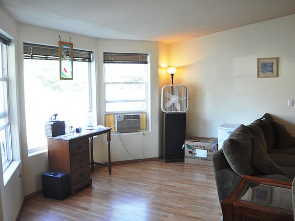 Front of great/living room
