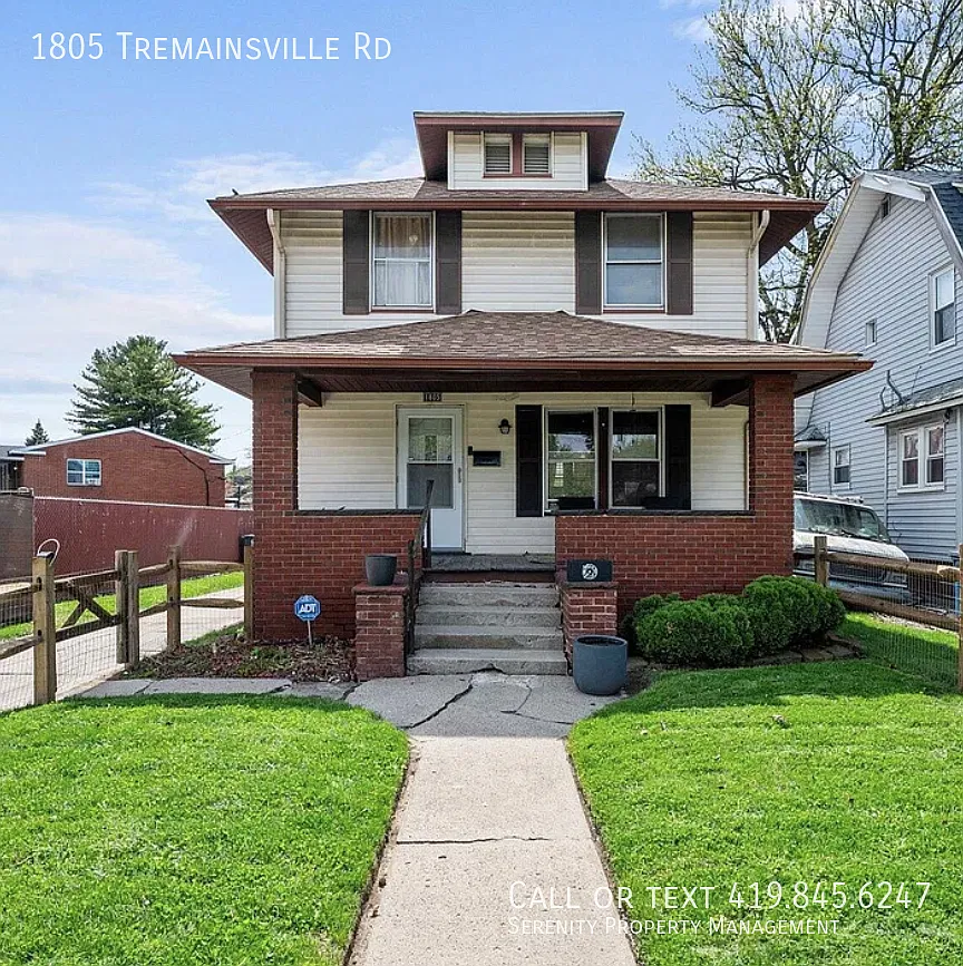 Don't Let This Toledo Home Fall Away! — Photo 1