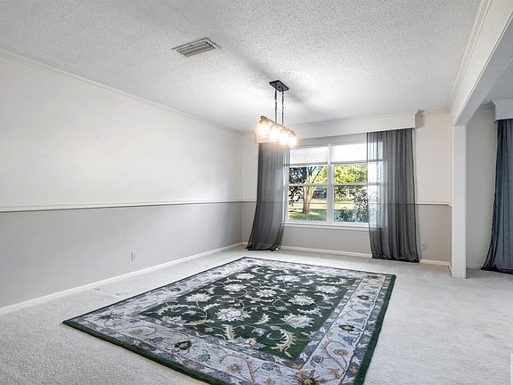 4th image of 11 Palm Dr