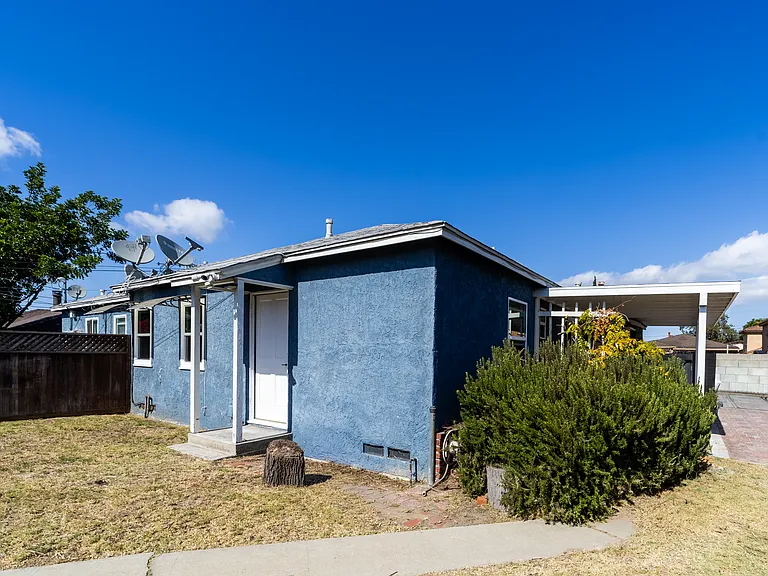 715 Acacia Ave — Photo 24