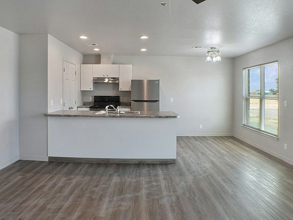 4th image of 606 Ashland Ave #C