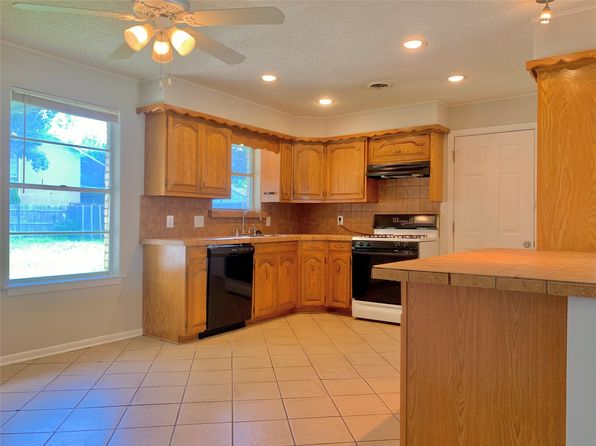 2704 14th St, Plano, TX 75074