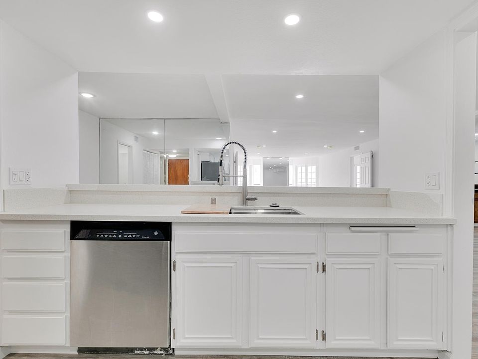 1st image of 1815 Butler Ave APT 108