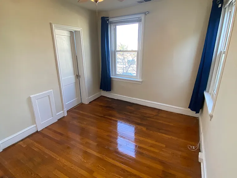 3426 W Grace St #9 — Photo 24