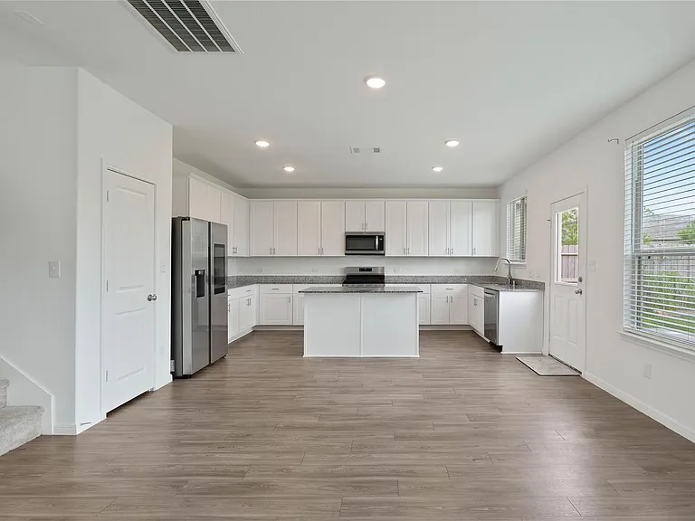 229 Seven Pines Dr — Photo 4