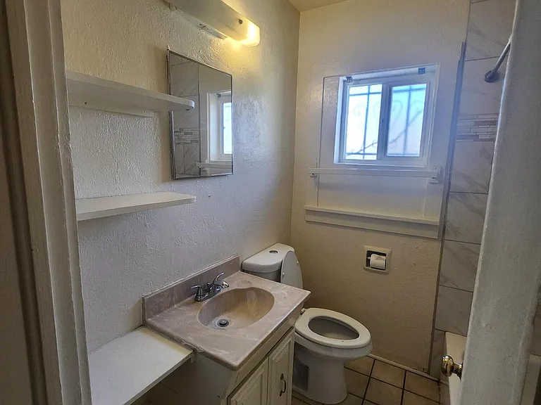 1306 Los Tomases Dr NW — Photo 8