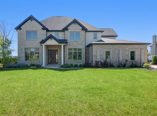 9227 S Garfield Ave, Burr Ridge, IL 60527