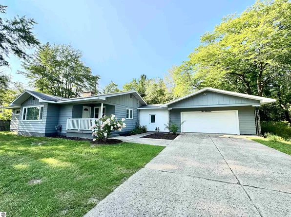 500 W Main St, Kingsley, MI 49649