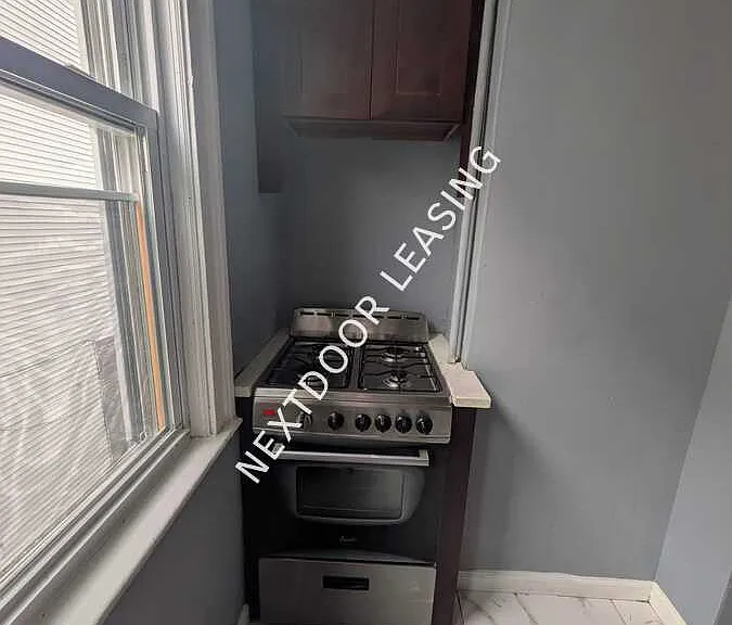 225 Lembeck Ave #3M — Photo 3