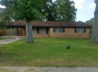 615 Love St, Newton, TX 75966