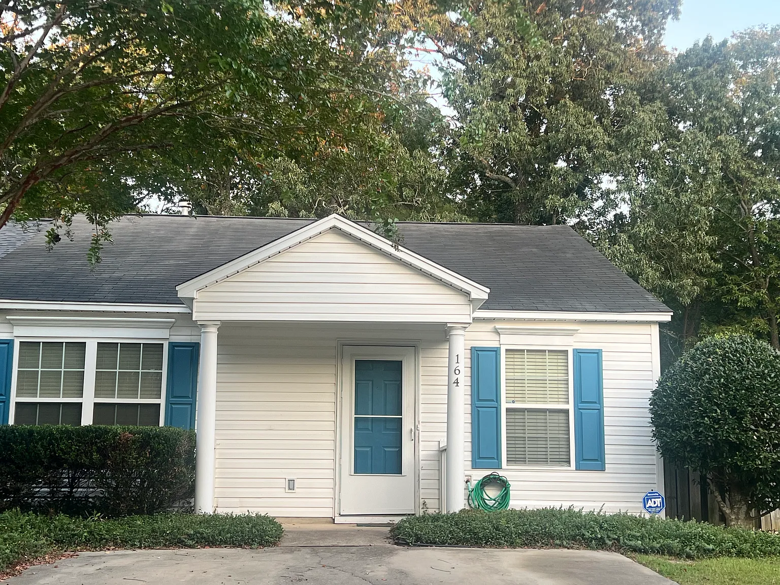 2 bed, 1025 sqft, $1,349 — Photo 1
