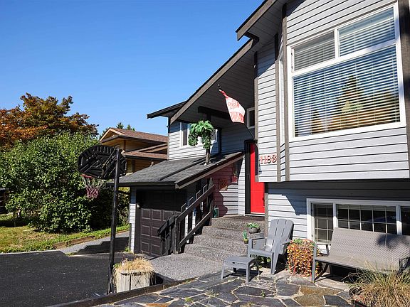 3rd image of 1183 Falcon Dr