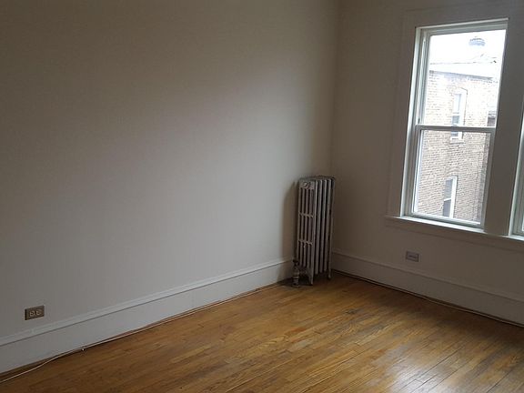 2nd image of 3221 N Lockwood Ave #1