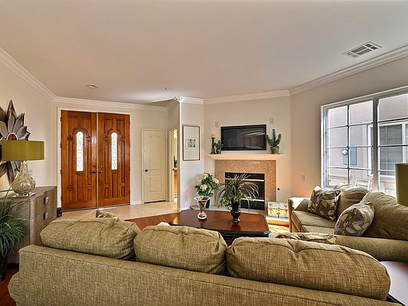 5th image of 5232 Sereno Dr APT D
