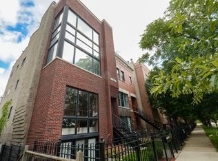 1330 W Grenshaw St #1, Chicago, IL 60607