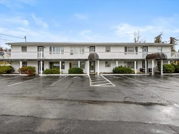 33424 Bunker Hill Ln, Glade Spring, VA 24340