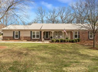 1578 Foxham Dr, Chesterfield, MO