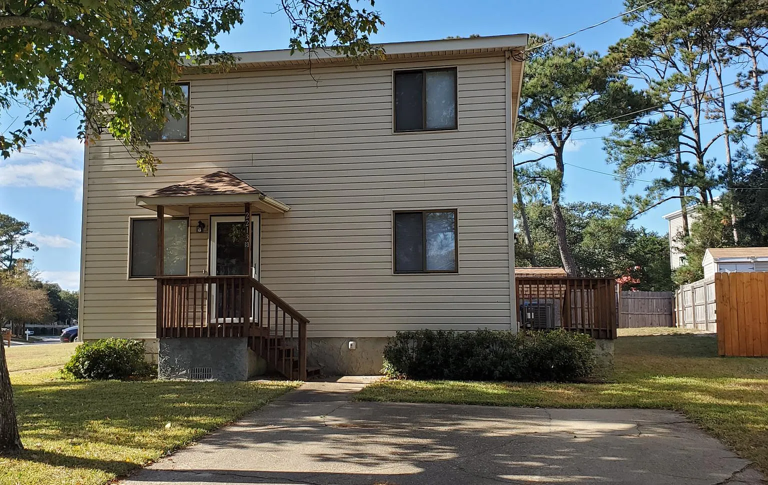 2213 Albemarle Ave — Photo 1