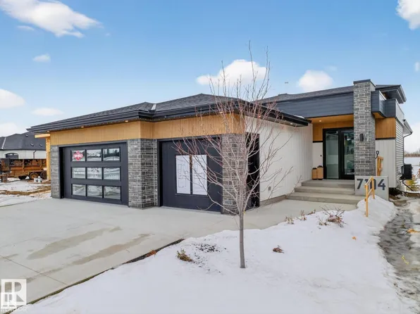 7104 54th Ave, Beaumont, AB T4X 2Z9