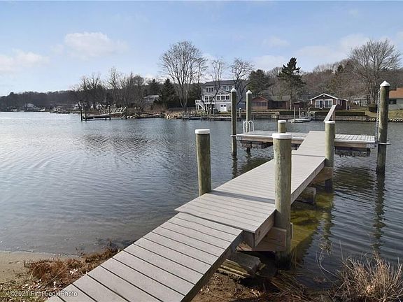 3rd image of 70 S River Dr