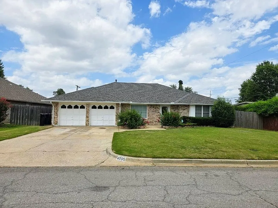 4705 NW 75th St