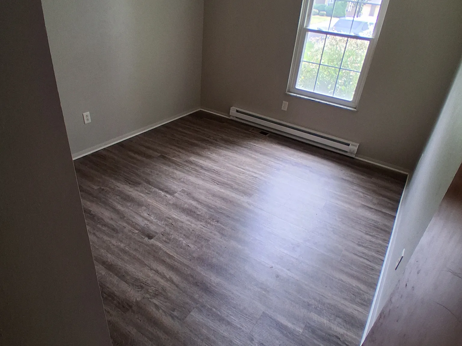 2 bed, 1100 sqft, $1,000 — Photo 2
