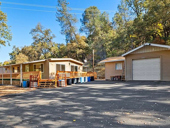 2nd image of 13904 Tuolumne Rd