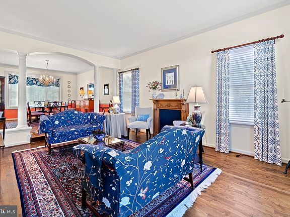 3rd image of 4804 Leighfield Valley Dr