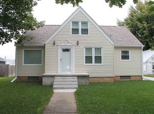 205 E Pilcher Ave, Plainview, NE 68769