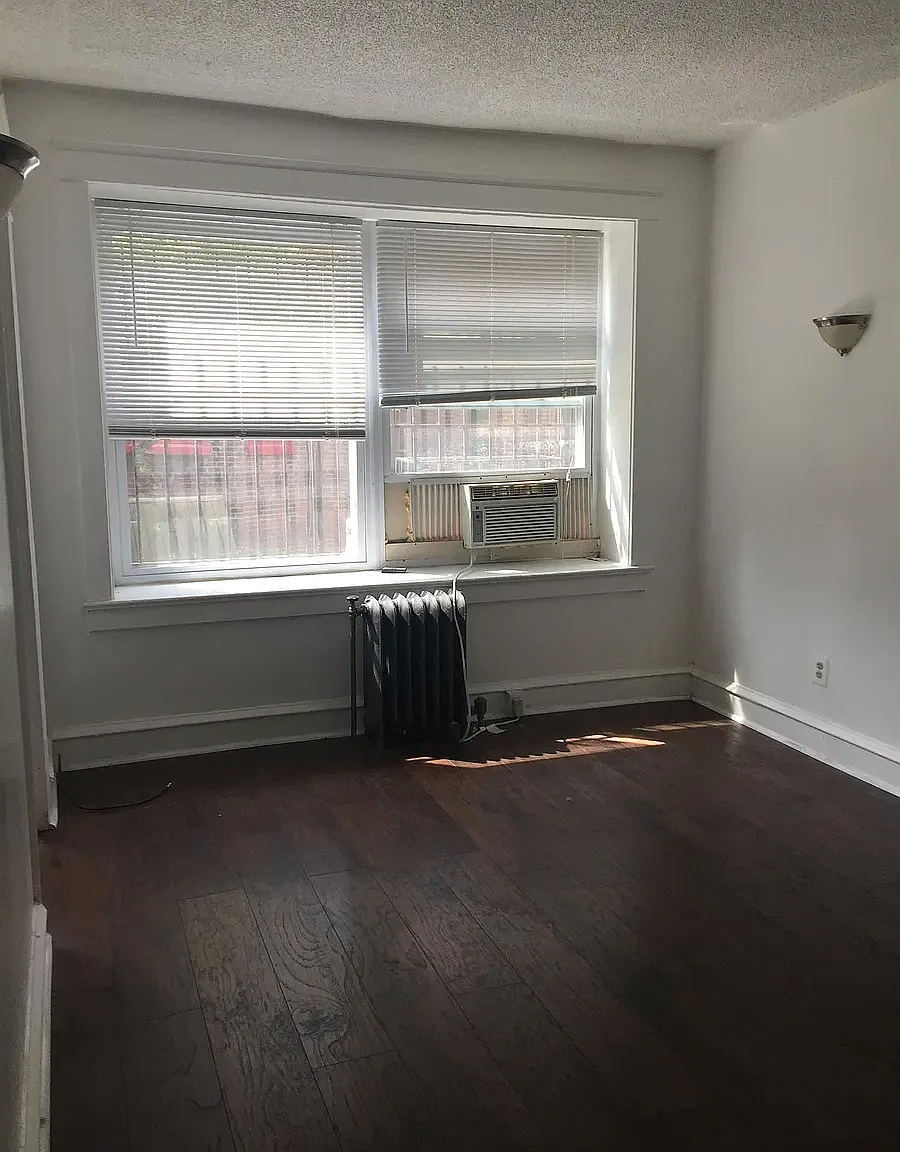 1 bed, 700 sqft, $1,295 — Photo 2