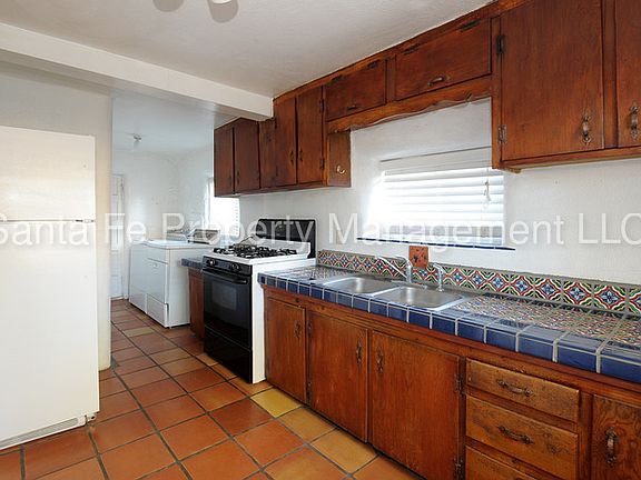 3rd image of 610 Jiron St APT A