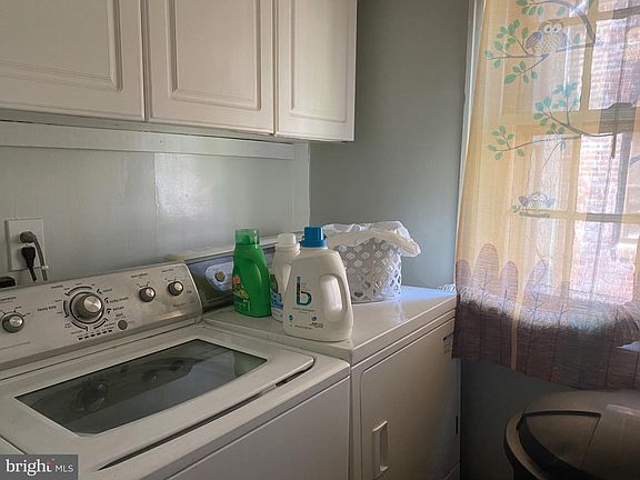 4th image of 226 S Quince St Floor 2