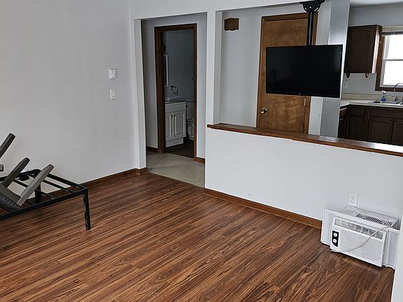2nd image of 1467-1469 Ney Ave