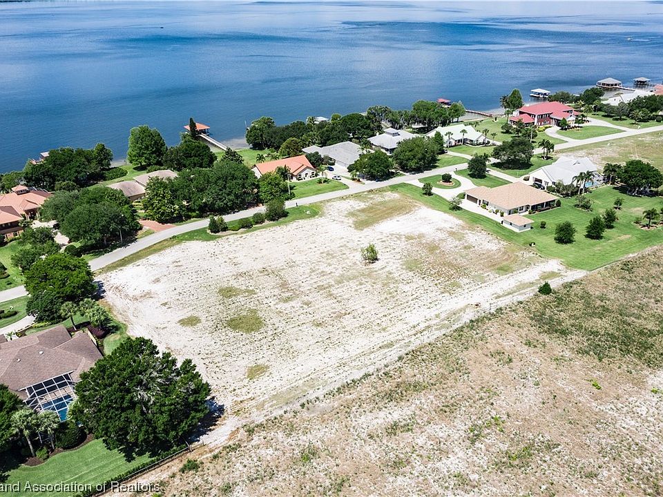 1st image of 747 Sunset Pointe Dr