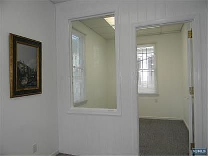 3rd image of 169 Lincoln Ave #1X