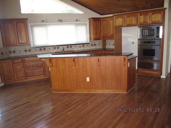 2nd image of 24133 Oakmont Way