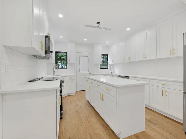 1312 E 34th St, Brooklyn, NY 11210