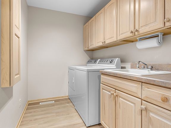 5th image of 5933 Heritage Pl