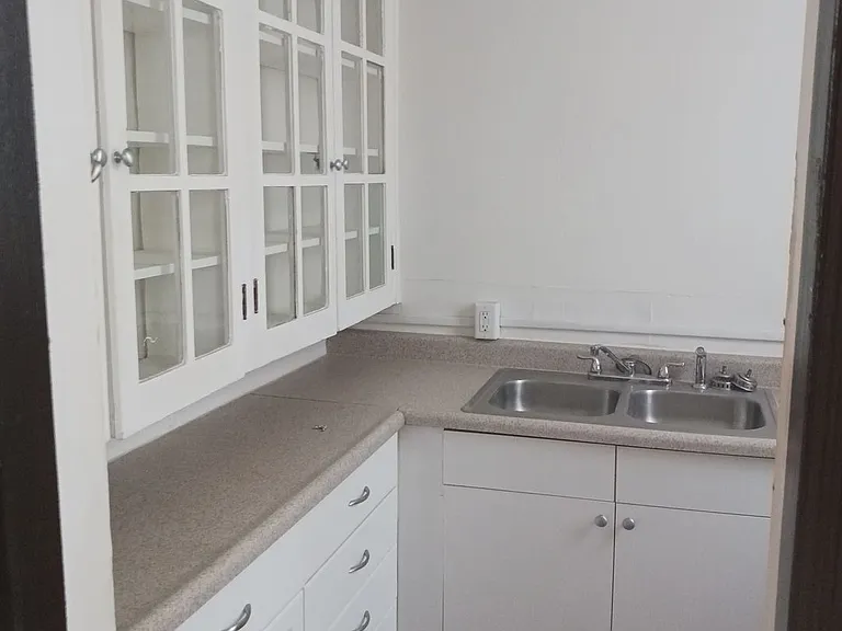 Lexington apartments — Photo 15