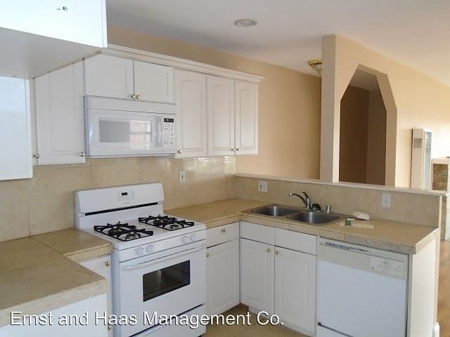 1st image of 107 Belmont Ave APT 02
