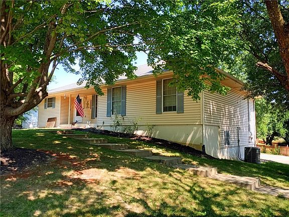 3rd image of 2325 Cambridge St