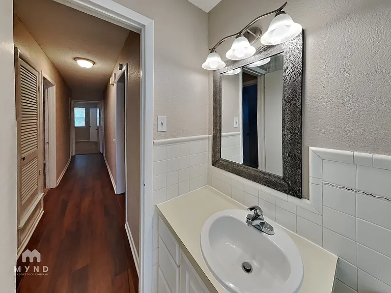 129 NE Michael Dr — Photo 13