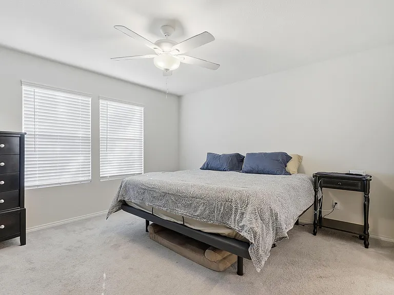 10101 Newtown Dr — Photo 14