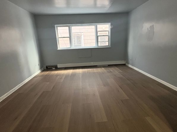 133 Stuyvesant Ave #1