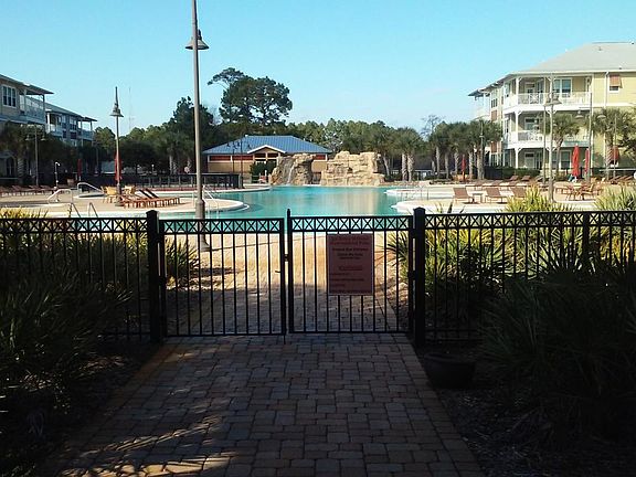 resort pool