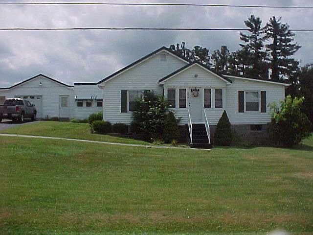 1st image of 103 N Boggess Ave